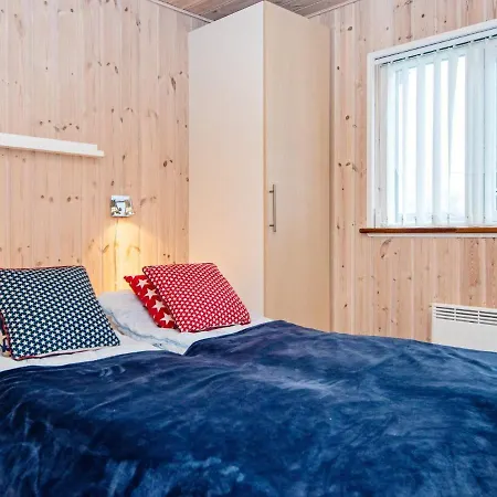 Hotel 6 Person Holiday In Hemmet