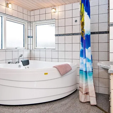 Hotel 6 Person Holiday In