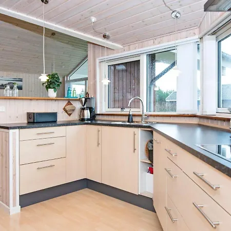 Hotel 6 Person Holiday In 3*