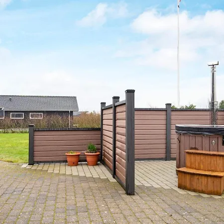 6 Person Holiday In Hemmet
