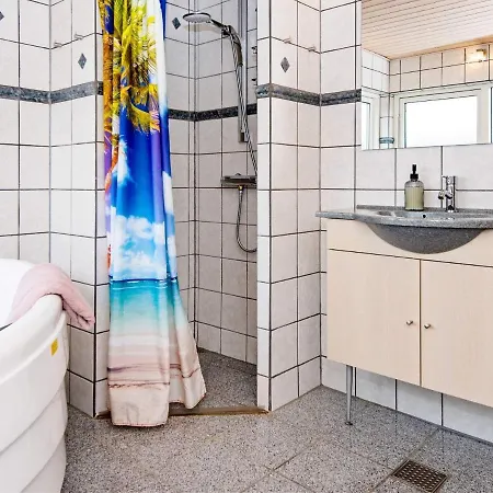 6 Person Holiday In Hemmet
